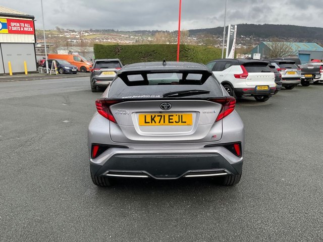 2021 TOYOTA C-HR - Photo 12