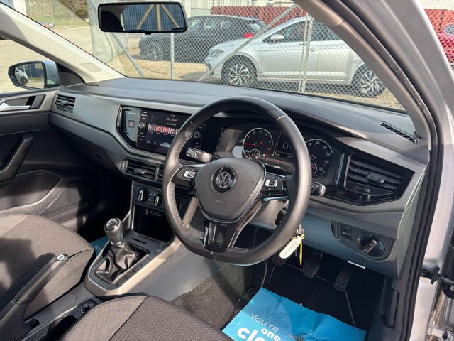 2018 VOLKSWAGEN POLO - Photo 2