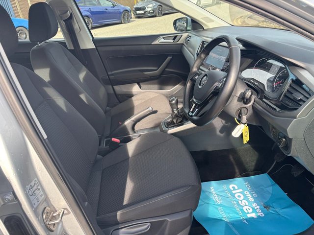 2018 VOLKSWAGEN POLO - Photo 3
