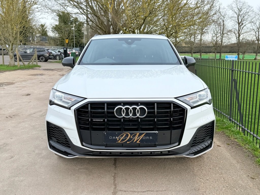 View our AUDI Q7
