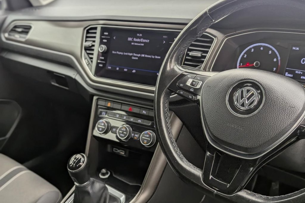 USED 2018 18 VOLKSWAGEN T-ROC 1.5 TSI EVO SE SUV 5dr Petrol Manual Euro 6 (s/s) (150 ps) Car Play, Sensors, Cruise