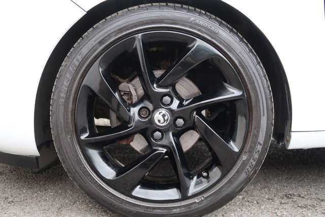 2018 VAUXHALL ADAM 1.2i ENERGISED Hatchback 3dr Petrol Manual Euro 6 (70 ps) - Photo 12