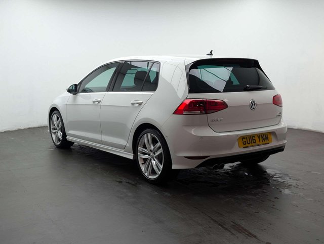 USED 2016 16 VOLKSWAGEN GOLF 1.4 TSI BlueMotion Tech ACT R-Line Edition Hatchback 5dr Petrol Manual Euro 6 (s/s) (150 ps) CLICK & COLLECT/HOME DELIVERY
