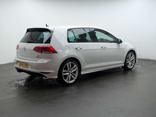 USED 2016 16 VOLKSWAGEN GOLF 1.4 TSI BlueMotion Tech ACT R-Line Edition Hatchback 5dr Petrol Manual Euro 6 (s/s) (150 ps) CLICK & COLLECT/HOME DELIVERY