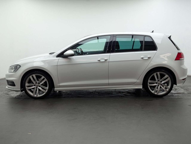 USED 2016 16 VOLKSWAGEN GOLF 1.4 TSI BlueMotion Tech ACT R-Line Edition Hatchback 5dr Petrol Manual Euro 6 (s/s) (150 ps) CLICK & COLLECT/HOME DELIVERY