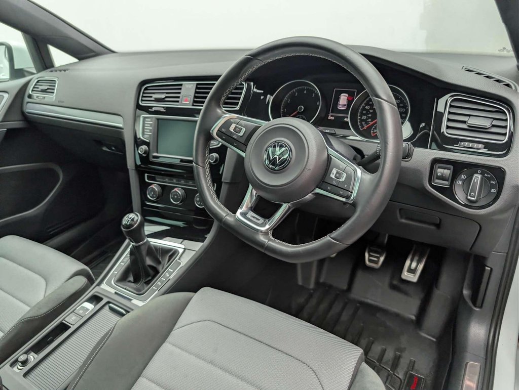 Used 2016 16 VOLKSWAGEN GOLF 1.4 TSI BlueMotion Tech ACT R-Line Edition Hatchback 5dr Petrol Manual Euro 6 (s/s) (150 ps) CLICK & COLLECT/HOME DELIVERY