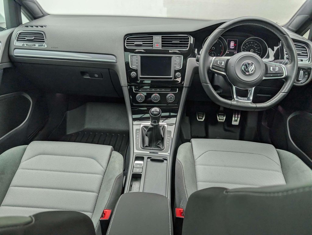 Used 2016 16 VOLKSWAGEN GOLF 1.4 TSI BlueMotion Tech ACT R-Line Edition Hatchback 5dr Petrol Manual Euro 6 (s/s) (150 ps) CLICK & COLLECT/HOME DELIVERY