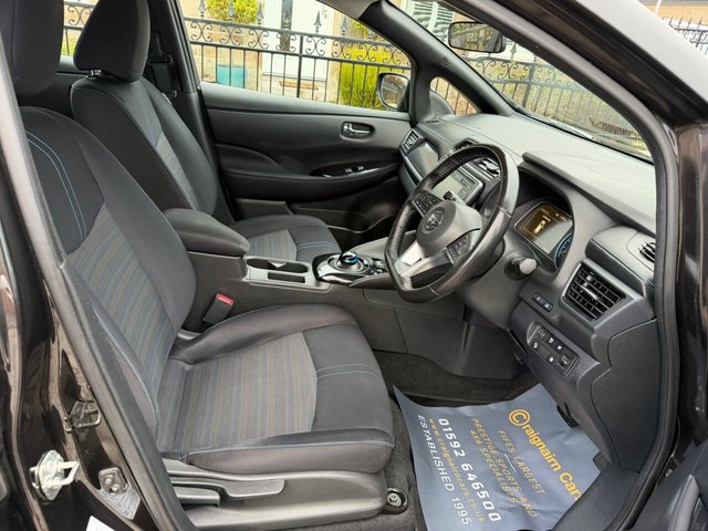 2018 NISSAN LEAF - Photo 2