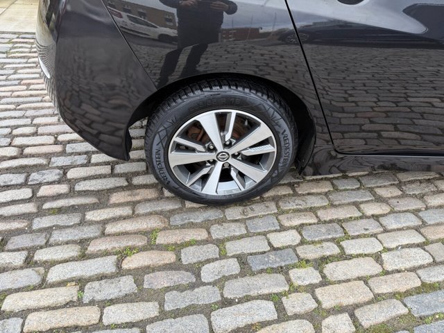 2018 NISSAN LEAF - Photo 10