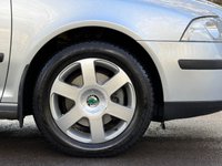 USED 2008 08 SKODA OCTAVIA 2.0 TDI Elegance Hatchback 5dr Diesel DSG Euro 4 (140 ps) 