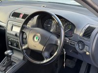USED 2008 08 SKODA OCTAVIA 2.0 TDI Elegance Hatchback 5dr Diesel DSG Euro 4 (140 ps) 