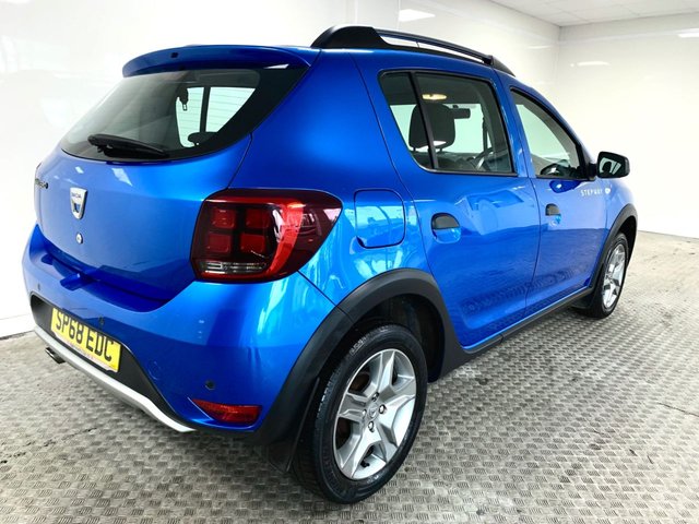 2019 Dacia Sandero Stepway 0.9L Comfort 5dr - Photo 2