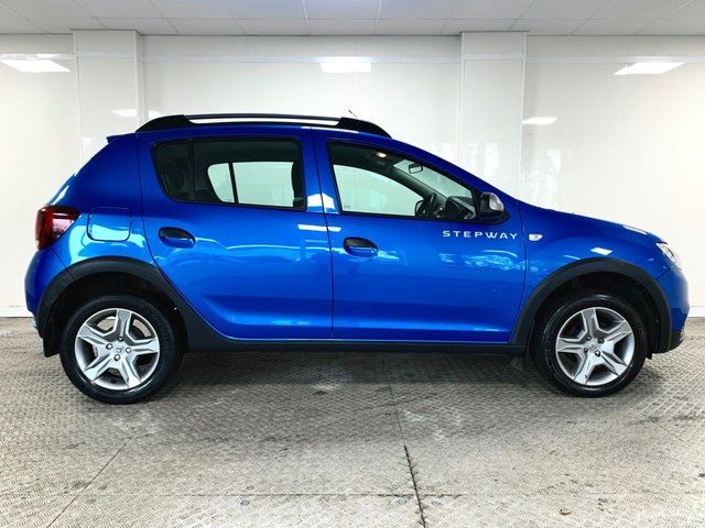 2019 Dacia Sandero Stepway 0.9L Comfort 5dr - Photo 3