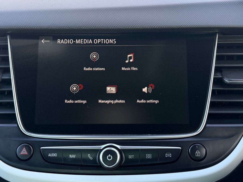 USED 2020 70 VAUXHALL CROSSLAND X 1.2 SRi Nav SUV 5dr Petrol Manual Euro 6 (s/s) (83 ps) 1 Owner|4 Services|CRS|SatNaV|Apple CarPlay/Android Auto|