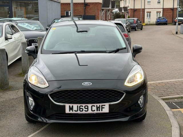 2019 Ford Fiesta 1.1L Trend 5dr - Photo 2