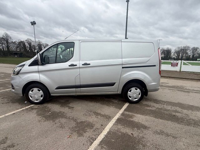 2020 Ford Transit Custom 2L Trend 5dr - Photo 2