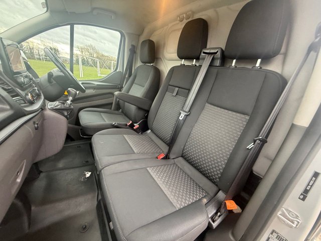 2020 Ford Transit Custom 2L Trend 5dr - Photo 3