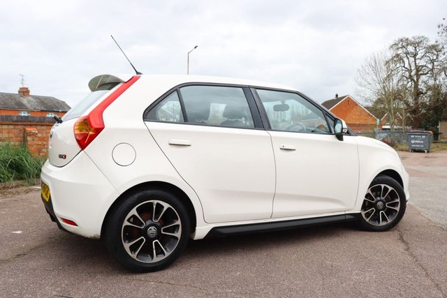 2014 MG MG3 - Photo 11