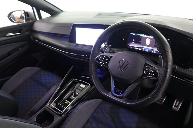 2023 Volkswagen Golf - Photo 12