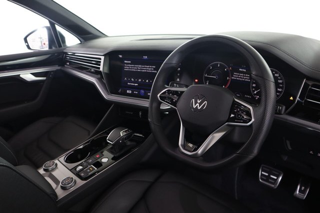2023 Volkswagen Touareg - Photo 11