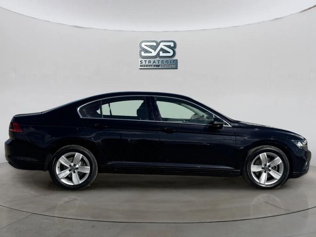 2020 Volkswagen Passat 1.5L Se 4dr - Photo 4