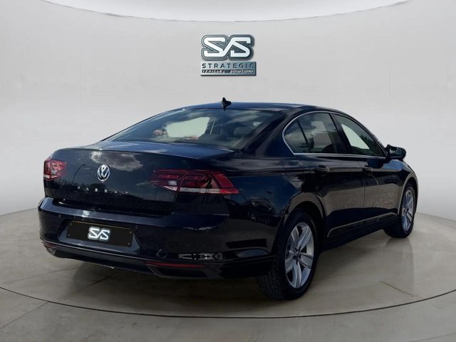 2020 Volkswagen Passat 1.5L Se 4dr - Photo 5