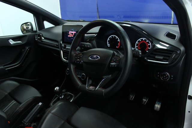 2022 FORD FIESTA - Photo 6