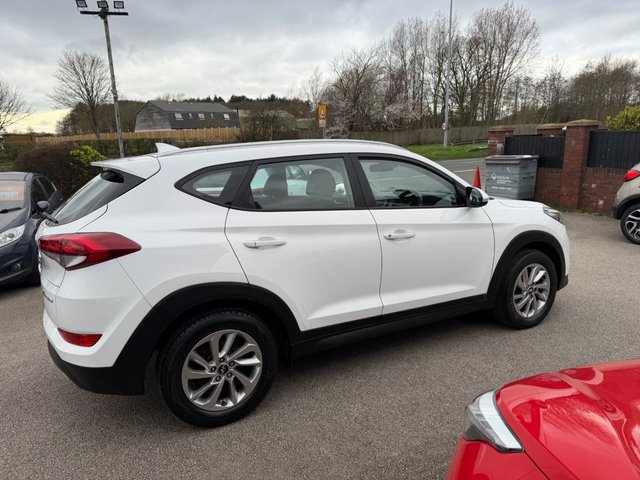 2016 HYUNDAI TUCSON 1.7 CRDi Blue Drive SE Nav SUV 5dr Diesel Manual Euro 6 (s/s) (116 ps) - Photo 3