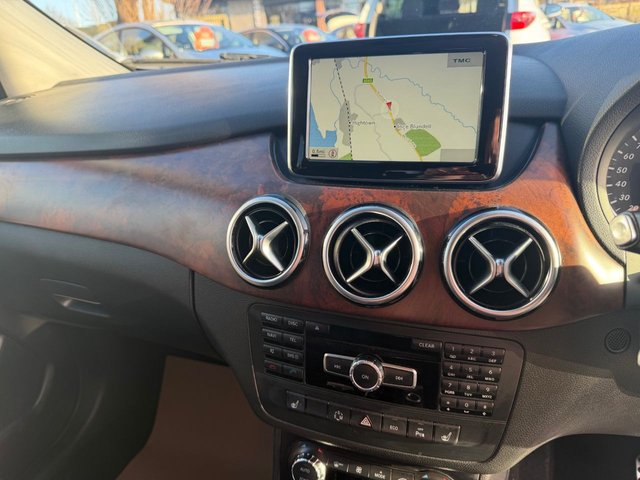 2013 MERCEDES-BENZ B-CLASS 2.1 B220 CDI Sport MPV 5dr Diesel 7G-DCT Euro 6 (s/s) (170 ps) - Photo 10