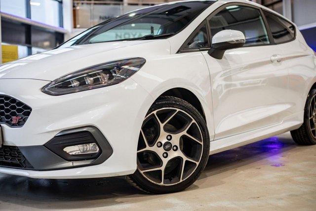 2020 Ford Fiesta 1.5L St-2 3dr - Photo 5