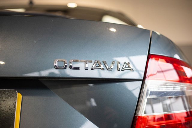 2020 Skoda Octavia 1.6L SE L 5dr - Photo 12