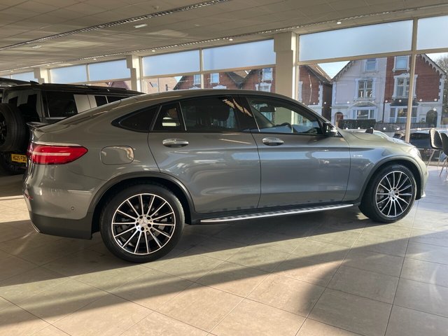 2019 MERCEDES-BENZ GLC 3.0 GLC43 V6 AMG (Premium Plus) Coupe 5dr Petrol G-Tronic+ 4MATIC Euro 6 (s/s) (367 ps) - Photo 5