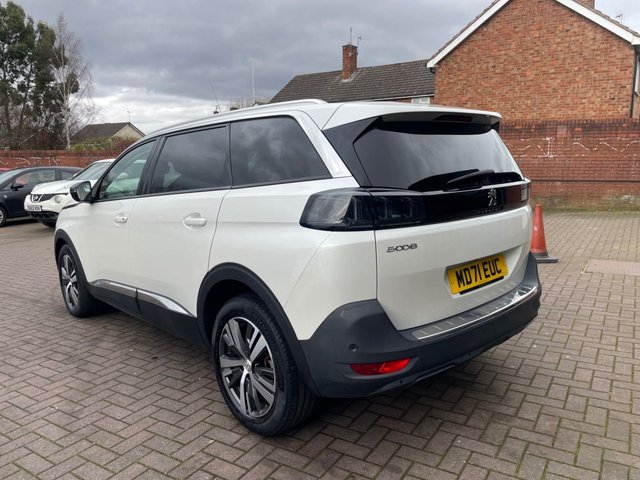 2022 PEUGEOT 5008 1.2 PureTech Allure SUV 5dr Petrol EAT Euro 6 (s/s) (130 ps) - Photo 8
