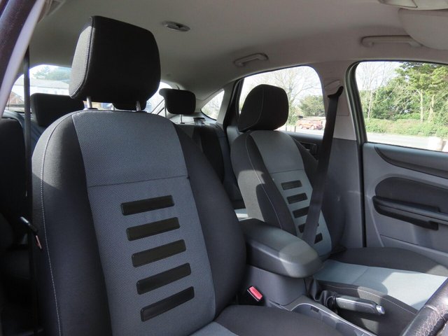 2009 FORD FOCUS - Photo 8