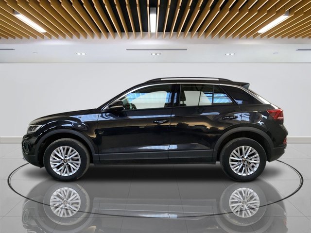 2023 Volkswagen T-Roc 1.5L Life 5dr - Photo 4