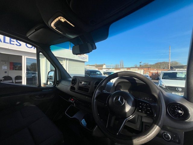 2020 Mercedes-Benz Sprinter 2L Progressive 2dr - Photo 12