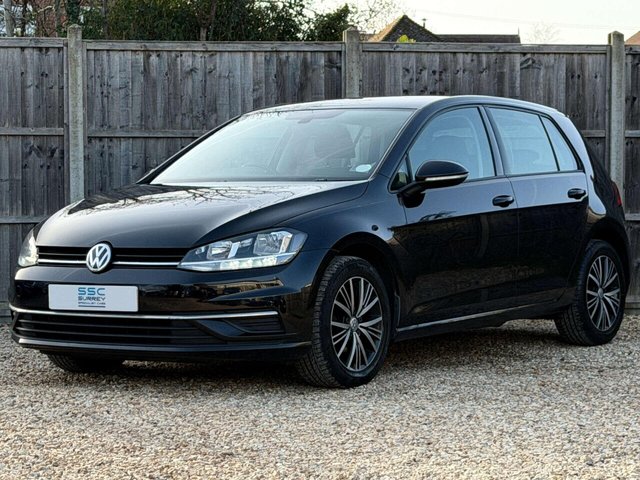 2018 Volkswagen Golf - Photo 2