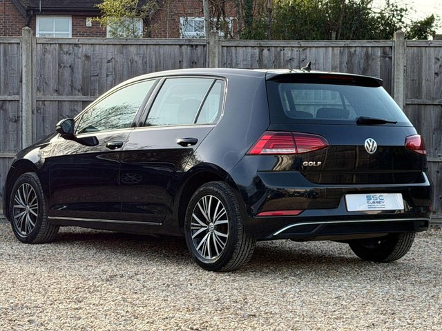 2018 Volkswagen Golf - Photo 4