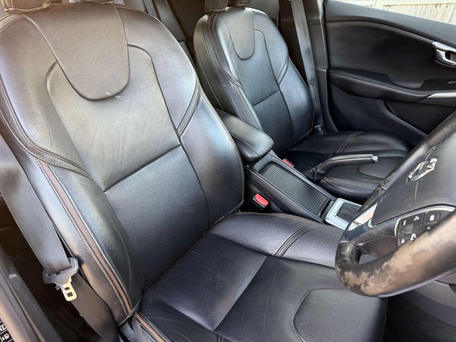 2017 Volvo V40 - Photo 5