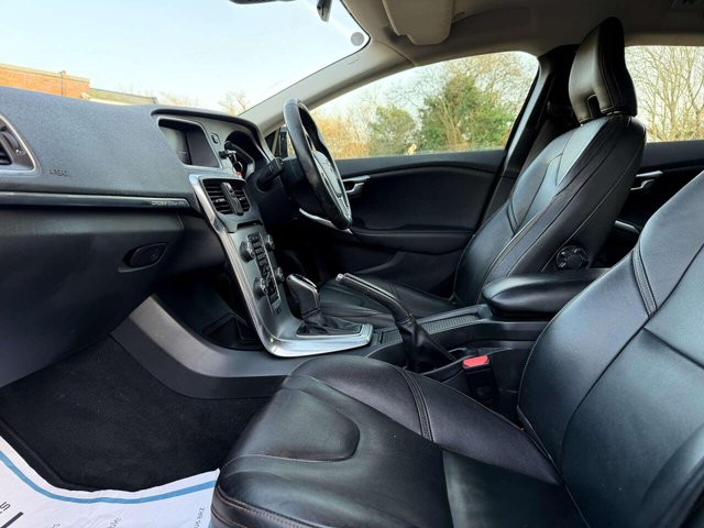 2017 Volvo V40 - Photo 6