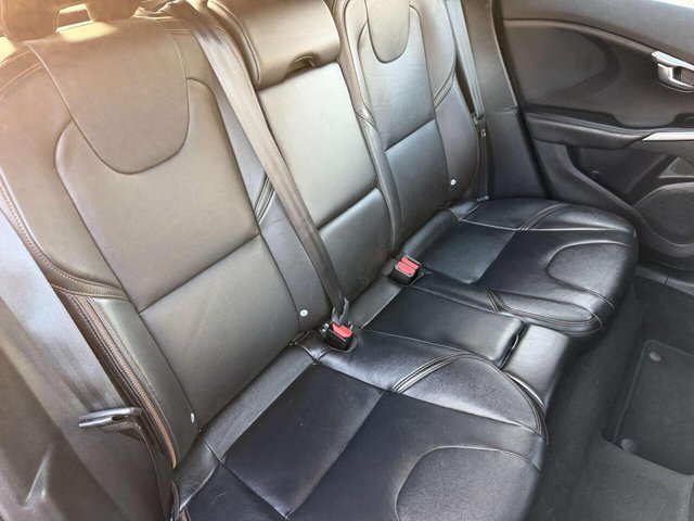 2017 Volvo V40 - Photo 9