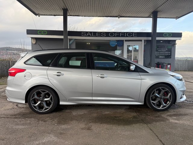 2017 Ford Focus 2L St-3 5dr - Photo 8