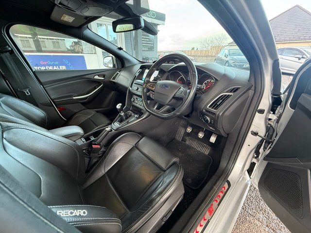 2017 Ford Focus 2L St-3 5dr - Photo 9