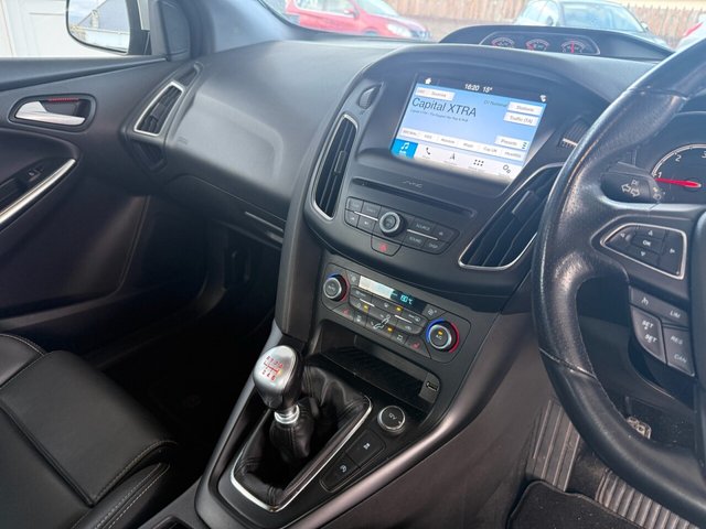 2017 Ford Focus 2L St-3 5dr - Photo 11