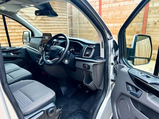 2021 FORD TOURNEO CUSTOM - Photo 11