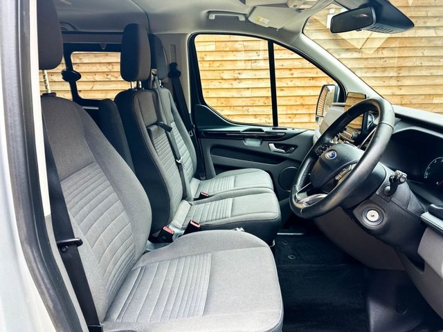 2021 FORD TOURNEO CUSTOM - Photo 12