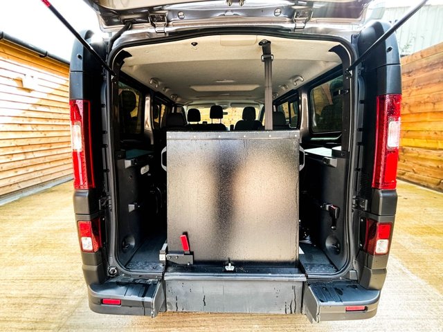 2020 RENAULT TRAFIC - Photo 7