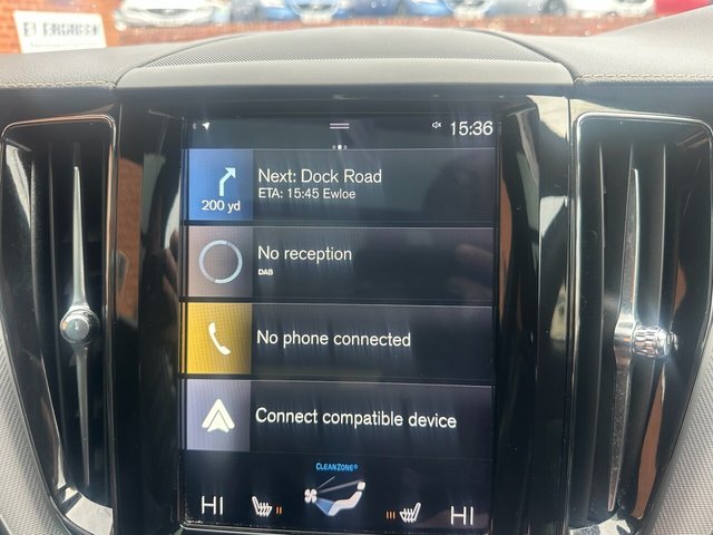 2017 Volvo Xc60 2L R-Design Pro 5dr - Photo 11