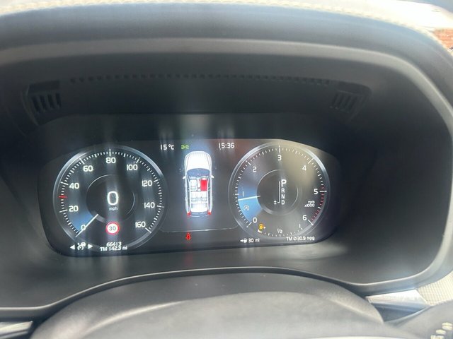 2017 Volvo Xc60 2L R-Design Pro 5dr - Photo 9