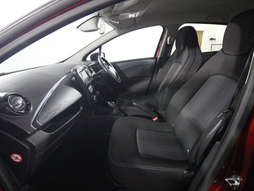 USED 2018 68 RENAULT ZOE R90 41kWh Dynamique Nav Hatchback 5dr Electric Auto (i) (92 bhp) BATTERY OWNED - 155 MILE RANGE